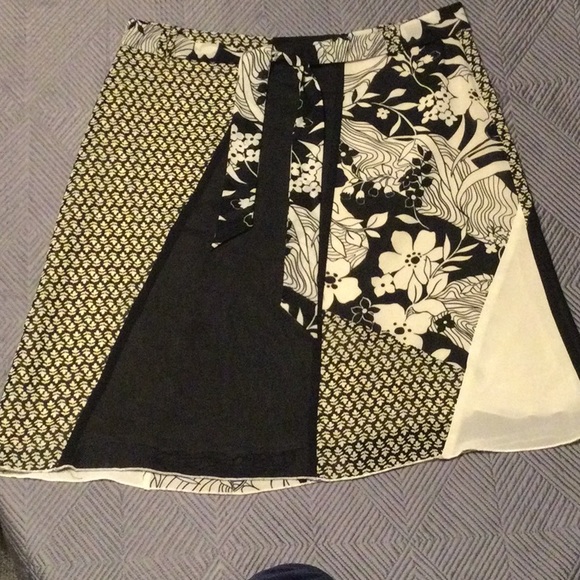 Oscar de la Renta 8P black and cream skirt. - Picture 1 of 5
